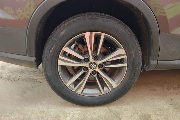 Used BYD Song Pro 2019 1.5T Automatic Elite Edition Right Rear Wheel Hub