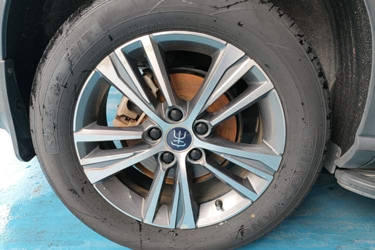 Used BYD Song Pro 2019 1.5T Automatic Elite Edition Right Rear Wheel Hub