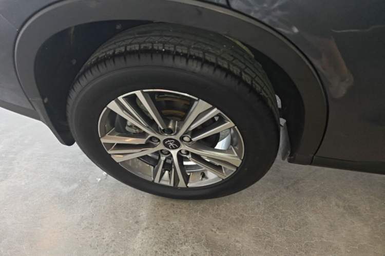 Used BYD Song Pro 2019 1.5T Automatic Elite Edition Right Rear Wheel Hub