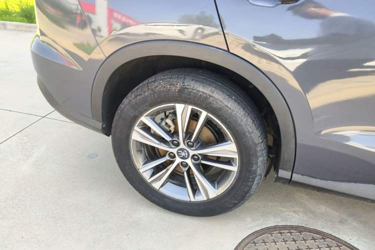 Used BYD Song Pro 2019 1.5T Automatic Luxury Model Right Rear Wheel Hub