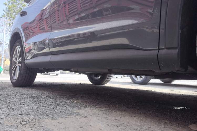 Used BYD Song Pro 2019 1.5T Automatic Luxury Model Right Side Sill