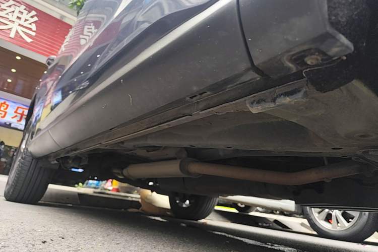 Used BYD Song Pro 2019 1.5T Automatic Luxury Model Right Side Sill