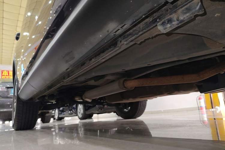 Used BYD Song Pro 2019 1.5T Automatic Luxury Model Right Side Sill