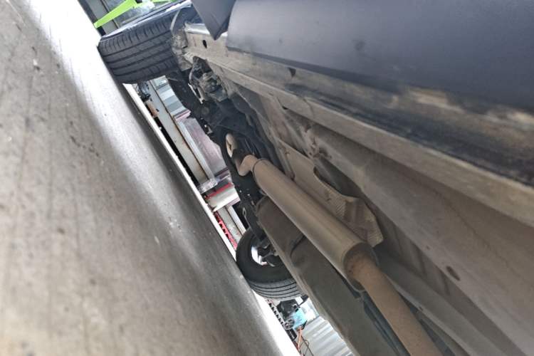 Used BYD Song Pro 2019 1.5T Automatic Elite Edition Right Side Sill