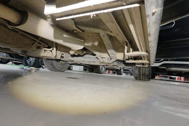 Used BYD Song Pro 2019 1.5T Automatic Luxury Model Right Side Sill