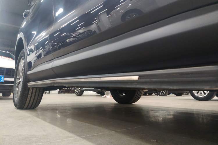 Used BYD Song Pro 2019 1.5T Automatic Elite Edition Right Side Sill