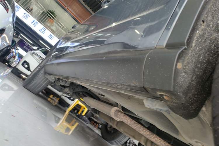 Used BYD Song Pro 2019 1.5T Automatic Elite Edition Right Side Sill