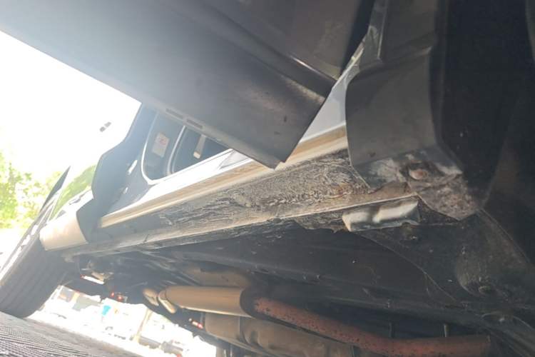 Used BYD Song Pro 2019 1.5T Automatic Luxury Model Right Side Sill