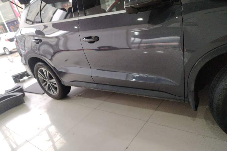 Used BYD Song Pro 2019 1.5T Automatic Luxury Model Right Side Sill