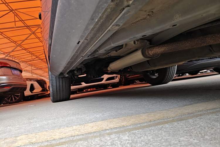 Used BYD Song Pro 2019 1.5T Automatic Elite Edition Right Side Sill