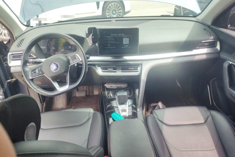 Used BYD Song Pro 2019 1.5T Automatic Luxury Model Center Console
