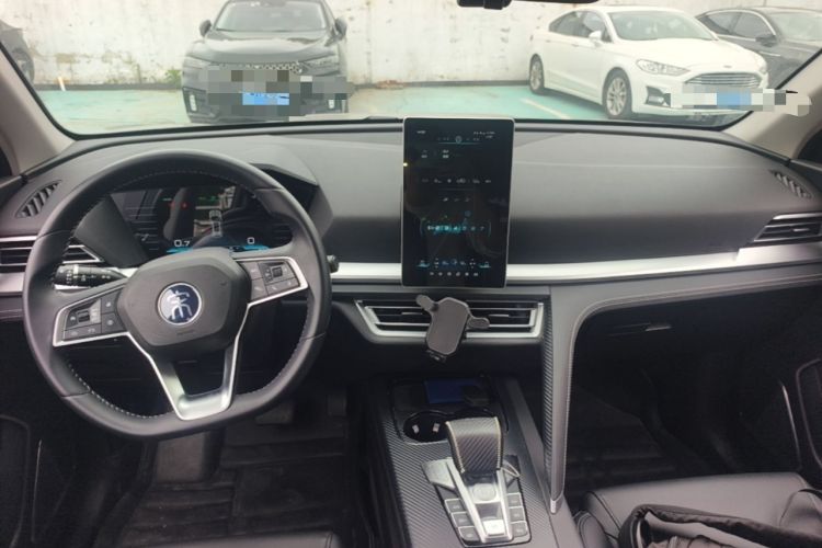 Used BYD Song Pro 2019 1.5T Automatic Luxury Model Center Console