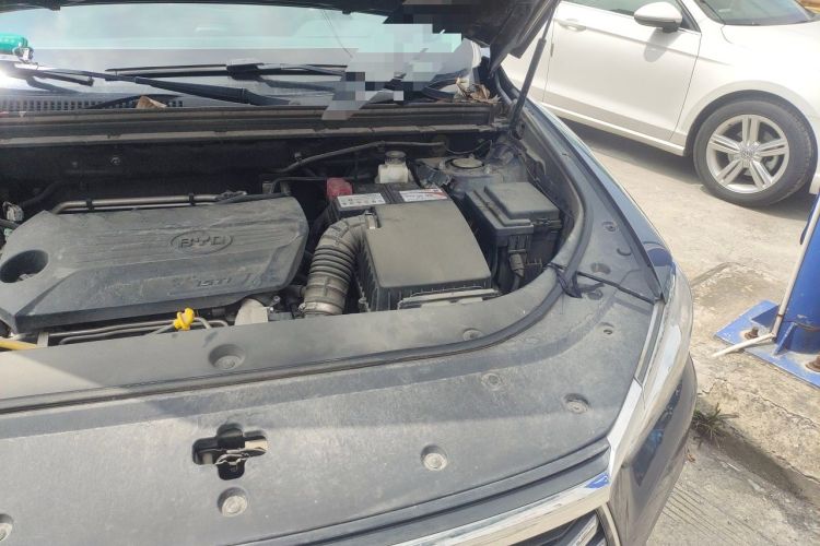 Used BYD Song Pro 2019 1.5T Automatic Luxury Model Engine Bay Left