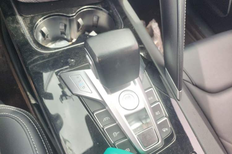 Used BYD Song Pro 2019 1.5T Automatic Luxury Model Gear Lever