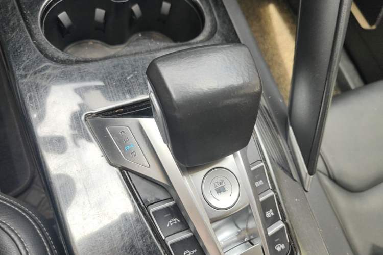 Used BYD Song Pro 2019 1.5T Automatic Luxury Model Gear Lever