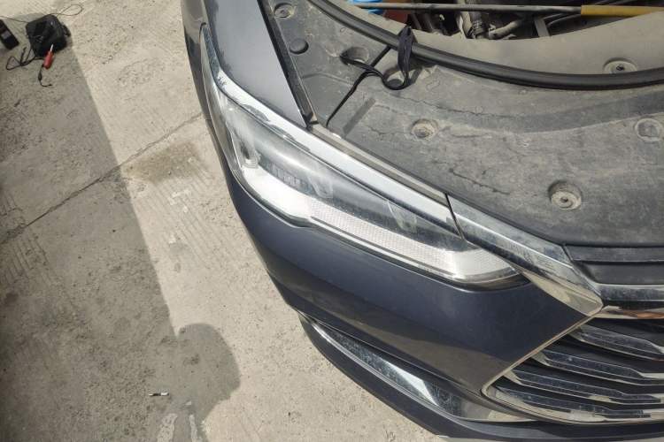 Used BYD Song Pro 2019 1.5T Automatic Luxury Model Right Front Headlight