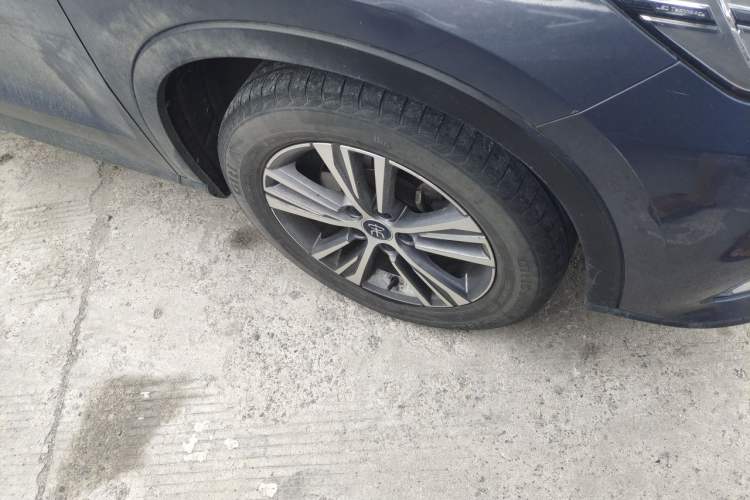 Used BYD Song Pro 2019 1.5T Automatic Luxury Model Right Front Wheel Hub