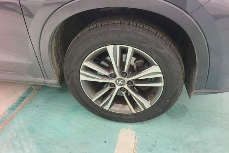 Used BYD Song Pro 2019 1.5T Automatic Luxury Model Right Front Wheel Hub