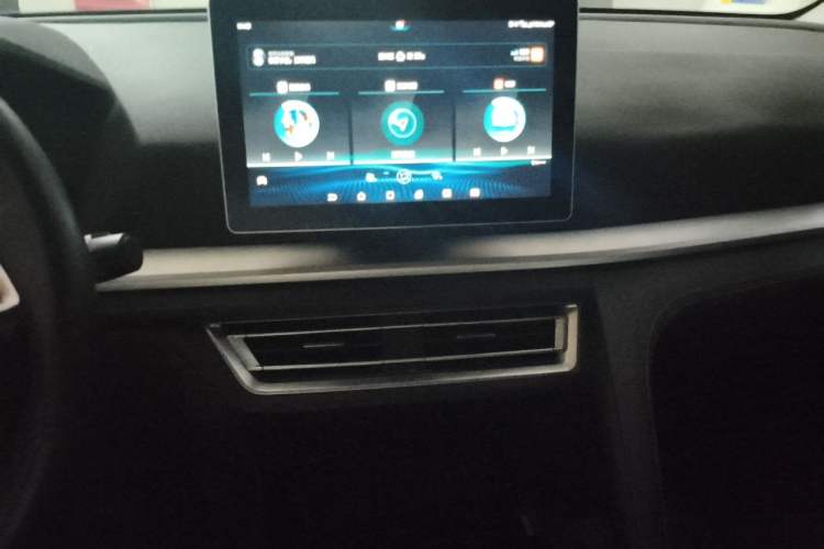 Used BYD Song Pro 2019 1.5T Automatic Elite Edition Audio And AC Panel