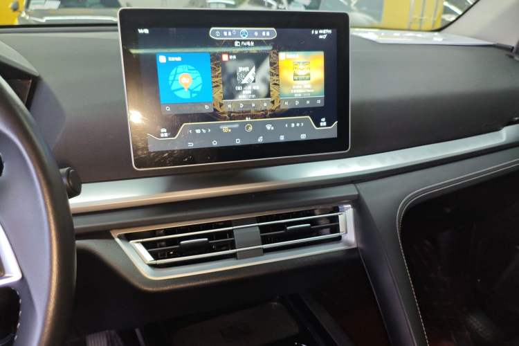 Used BYD Song Pro 2019 1.5T Automatic Elite Edition Audio And AC Panel