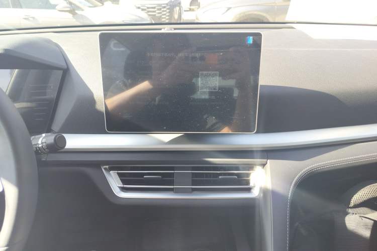 Used BYD Song Pro 2019 1.5T Automatic Luxury Model Audio And AC Panel