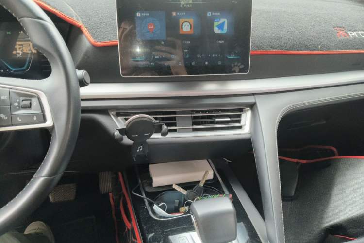 Used BYD Song Pro 2019 1.5T Automatic Luxury Model Audio And AC Panel