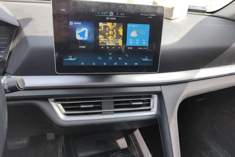 Used BYD Song Pro 2019 1.5T Automatic Luxury Model Audio And AC Panel