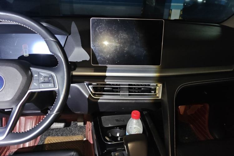Used BYD Song Pro 2019 1.5T Automatic Luxury Model Center Console