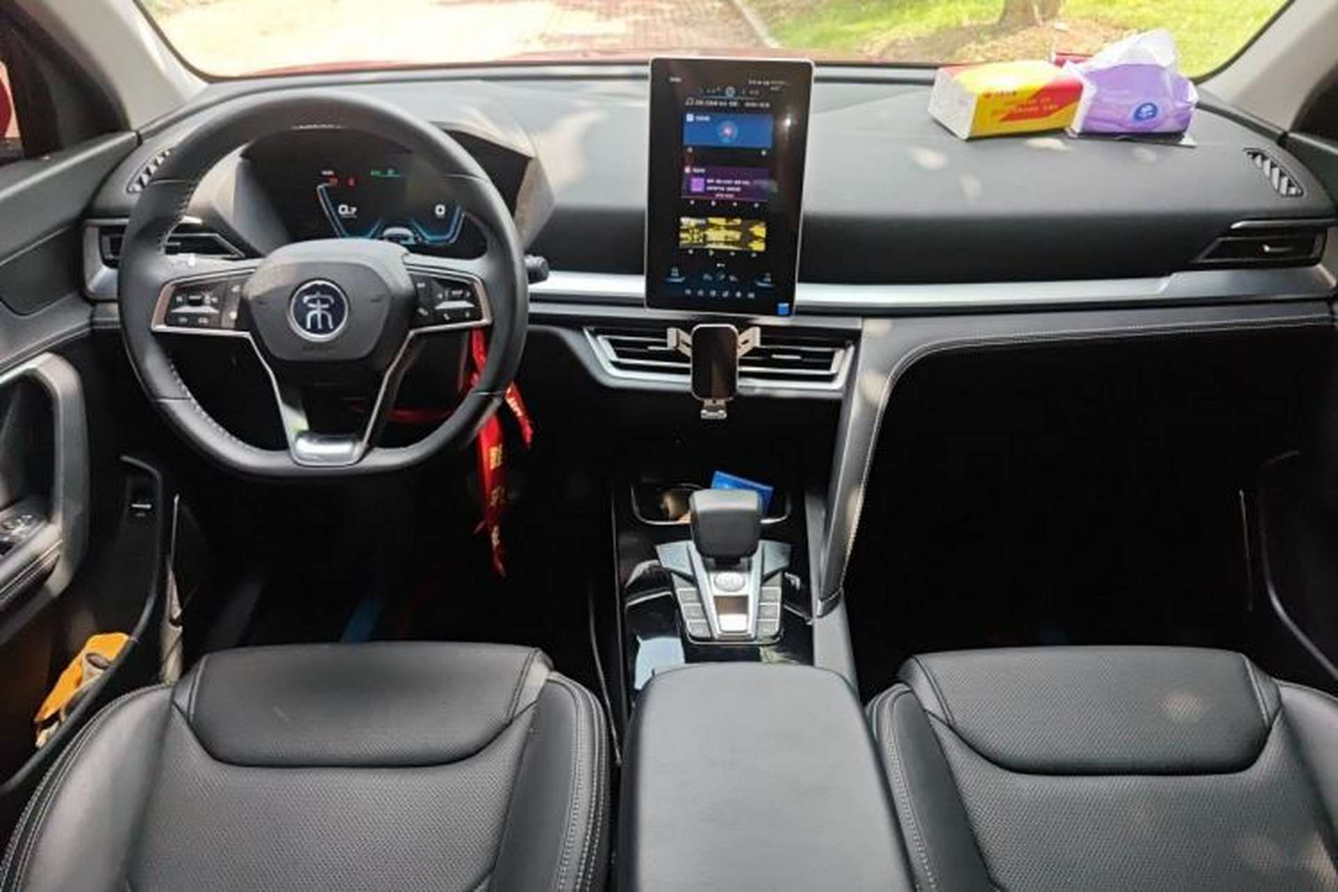 Used BYD Song Pro 2019 1.5T Automatic Prestige Model Center Console