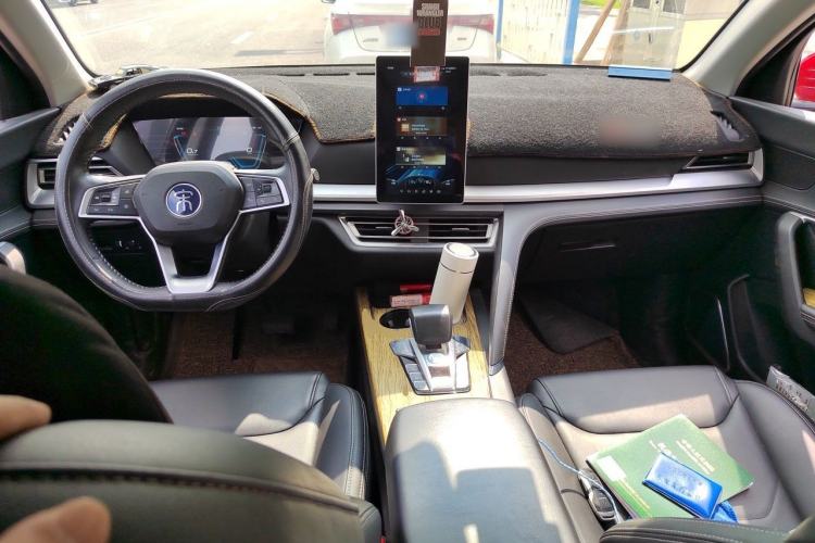Used BYD Song Pro 2019 1.5T Automatic Luxury Model Center Console