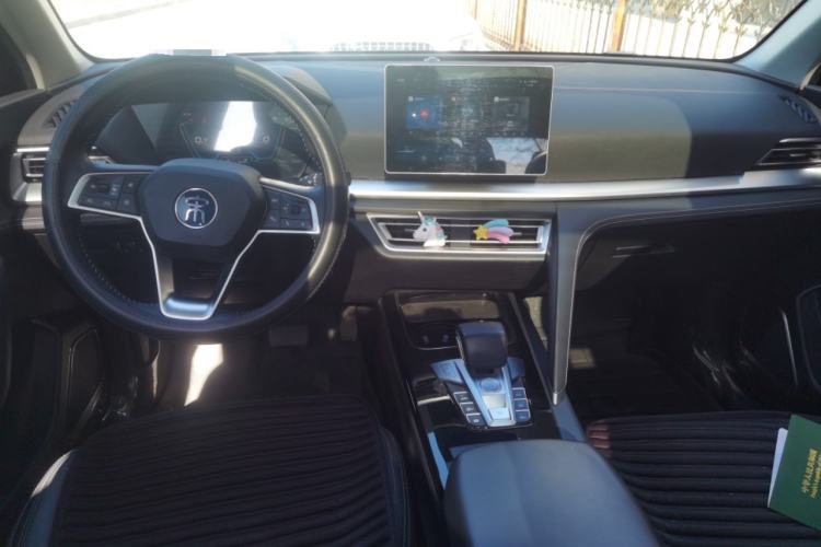 Used BYD Song Pro 2019 1.5T Automatic Luxury Model Center Console
