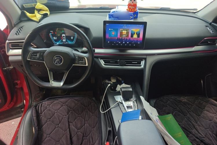 Used BYD Song Pro 2019 1.5T Automatic Luxury Model Center Console
