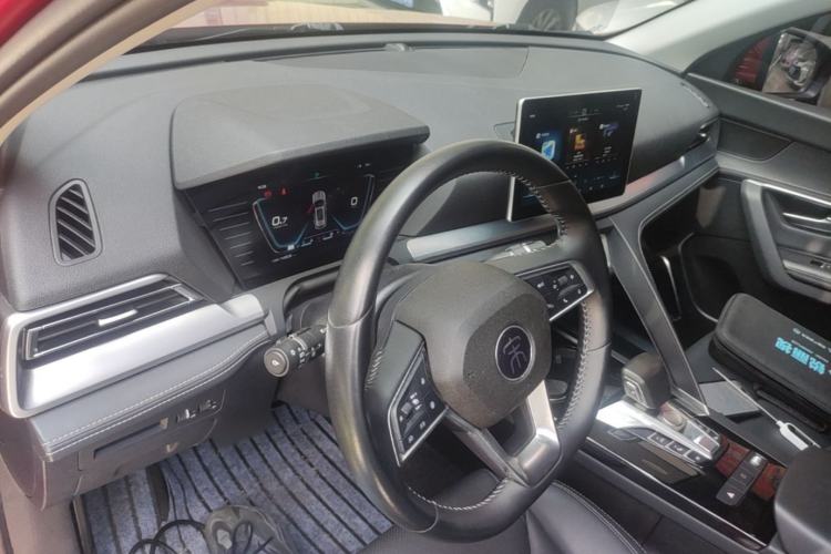 Used BYD Song Pro 2019 1.5T Automatic Prestige Model Center Console