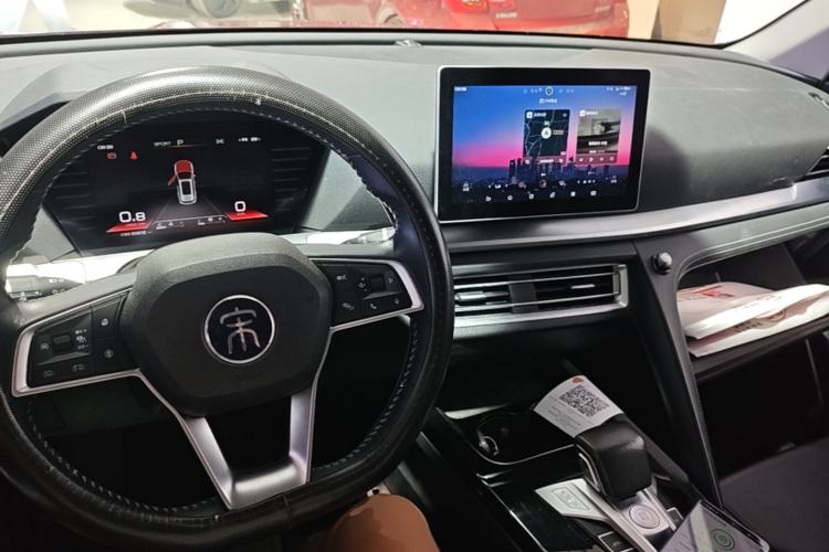 Used BYD Song Pro 2019 1.5T Automatic Luxury Model Center Console