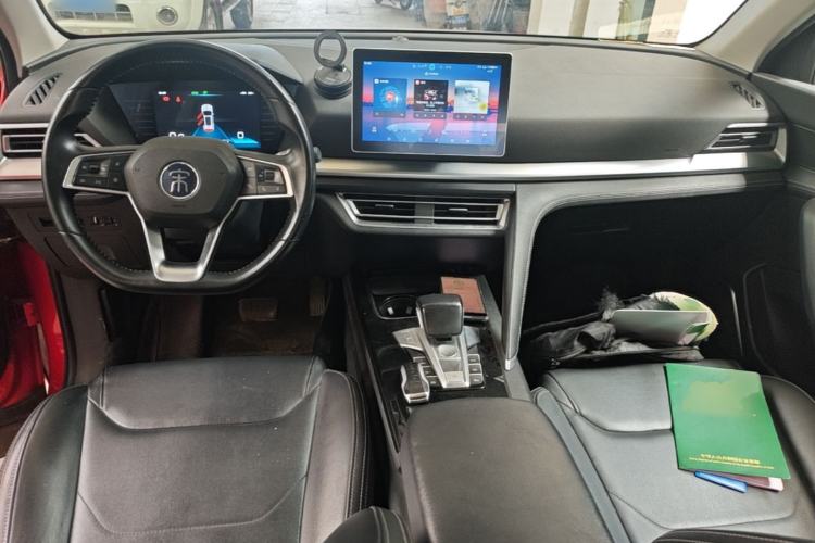Used BYD Song Pro 2019 1.5T Automatic Luxury Model Center Console