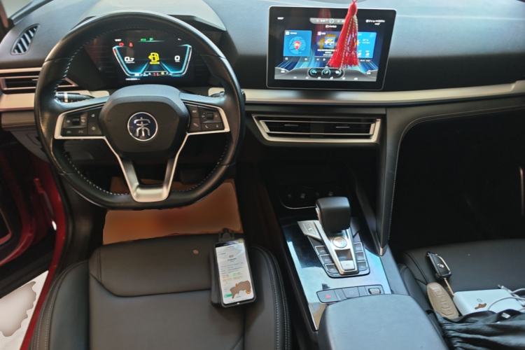 Used BYD Song Pro 2019 1.5T Automatic Luxury Model Center Console