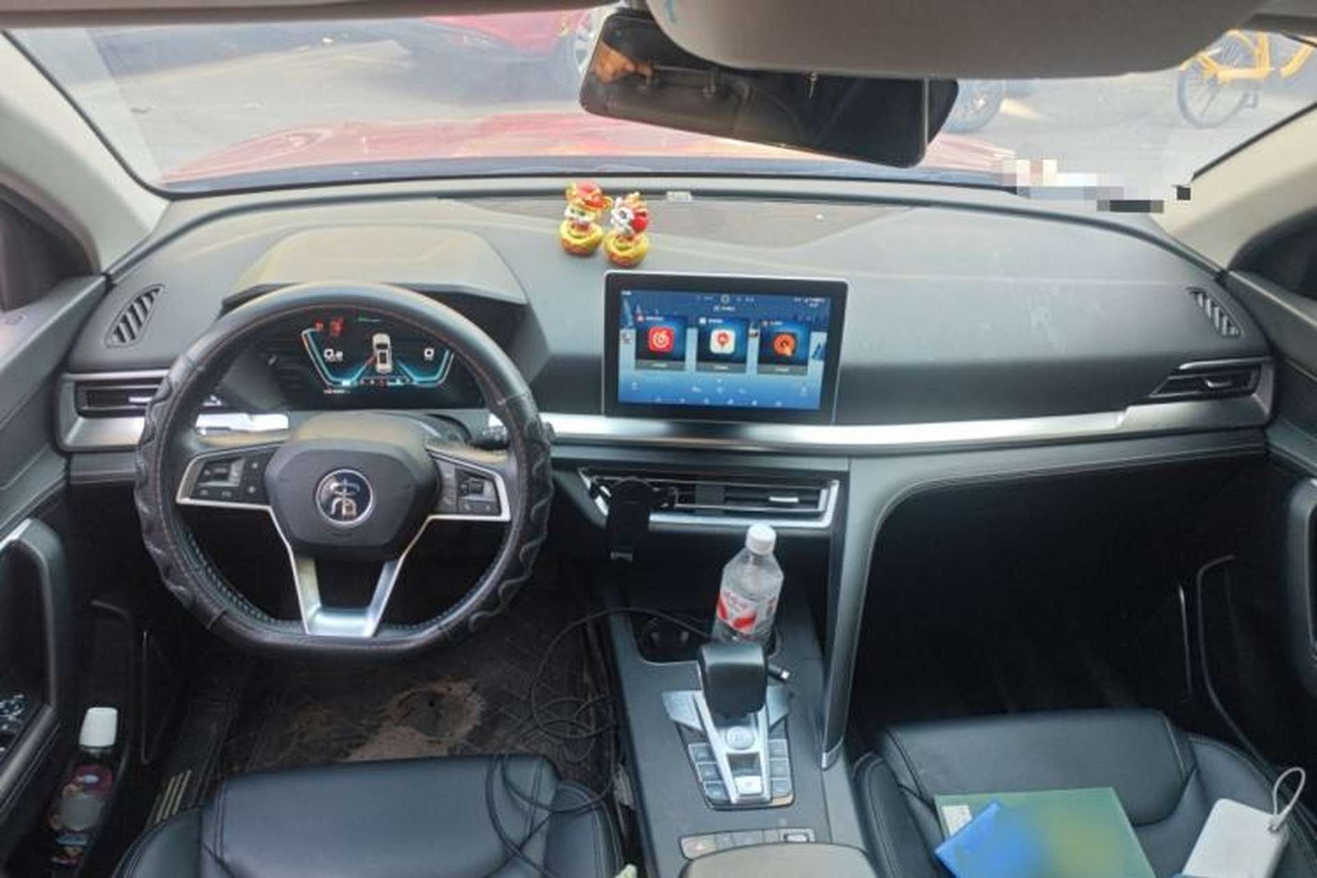 Used BYD Song Pro 2019 1.5T Automatic Luxury Model Center Console
