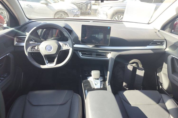 Used BYD Song Pro 2019 1.5T Automatic Luxury Model Center Console