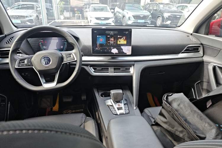 Used BYD Song Pro 2019 1.5T Automatic Prestige Model Center Console