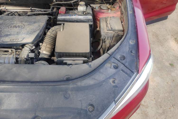 Used BYD Song Pro 2019 1.5T Automatic Elite Edition Engine Bay Left