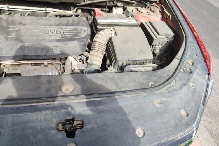 Used BYD Song Pro 2019 1.5T Automatic Luxury Model Engine Bay Left