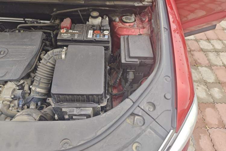 Used BYD Song Pro 2019 1.5T Automatic Elite Edition Engine Bay Left