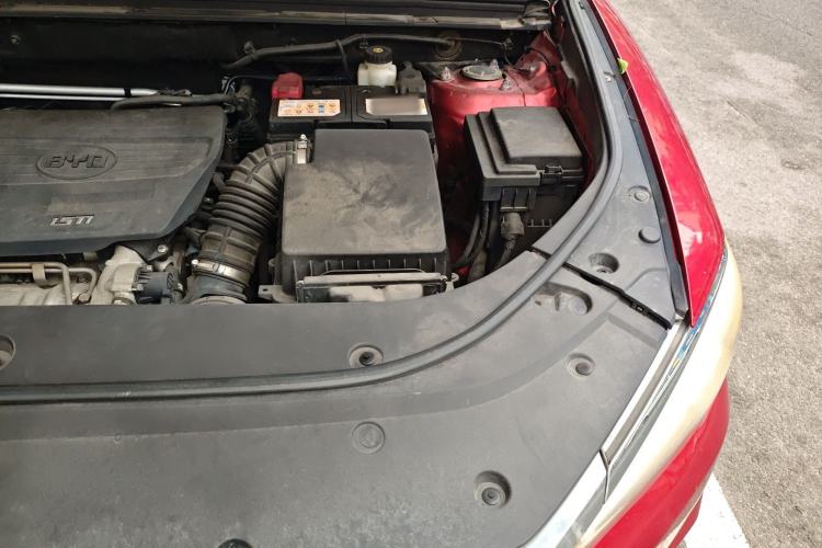 Used BYD Song Pro 2019 1.5T Automatic Prestige Model Engine Bay Left
