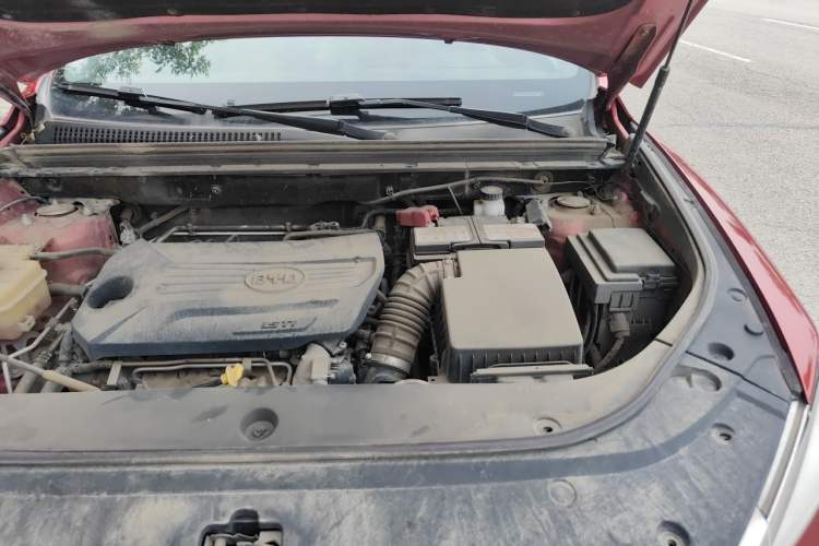 Used BYD Song Pro 2019 1.5T Automatic Luxury Model Engine Bay Left