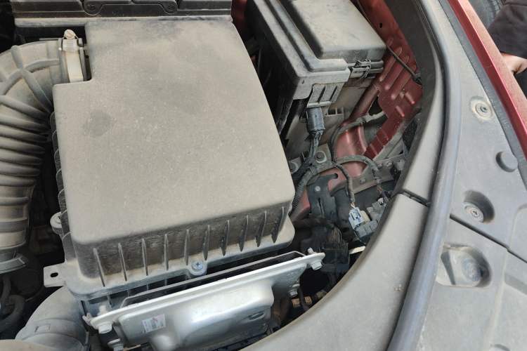 Used BYD Song Pro 2019 1.5T Automatic Luxury Model Engine Bay Left