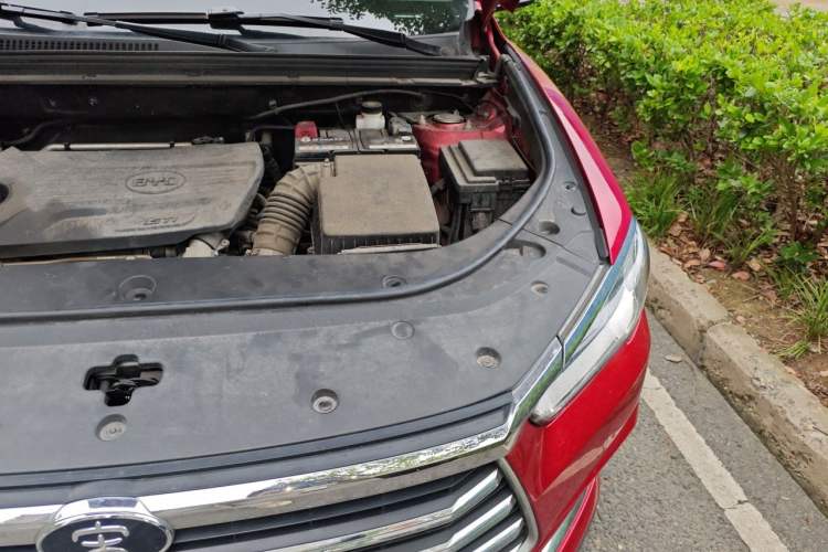 Used BYD Song Pro 2019 1.5T Automatic Luxury Model Engine Bay Left