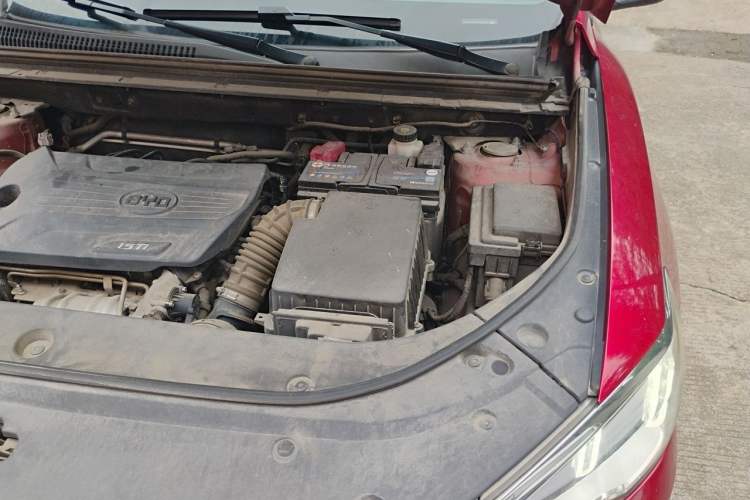 Used BYD Song Pro 2019 1.5T Automatic Luxury Model Engine Bay Left