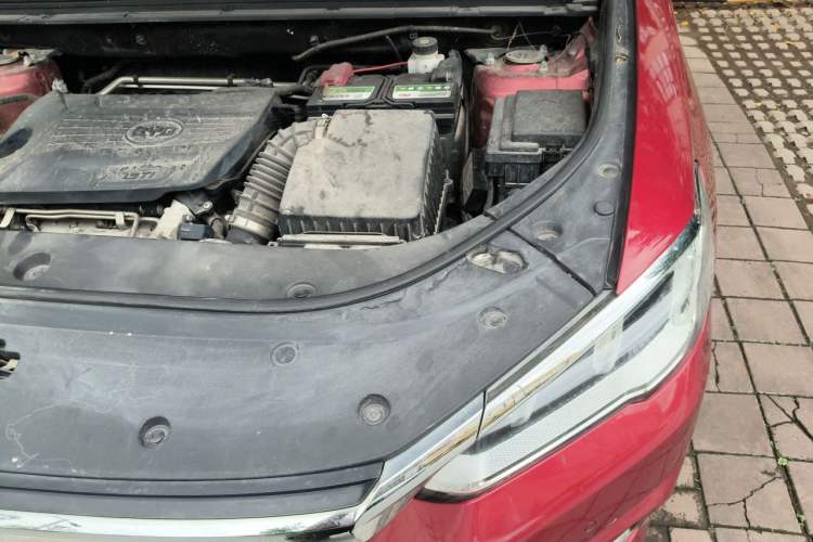 Used BYD Song Pro 2019 1.5T Automatic Luxury Model Engine Bay Left