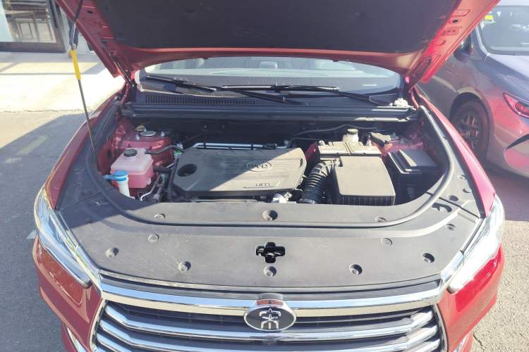 Used BYD Song Pro 2019 1.5T Automatic Luxury Model Engine Bay