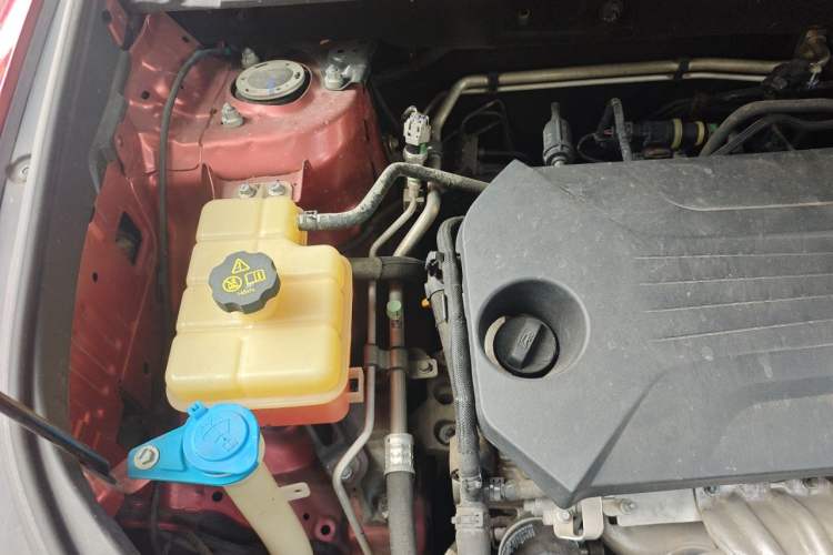 Used BYD Song Pro 2019 1.5T Automatic Prestige Model Engine Bay Right